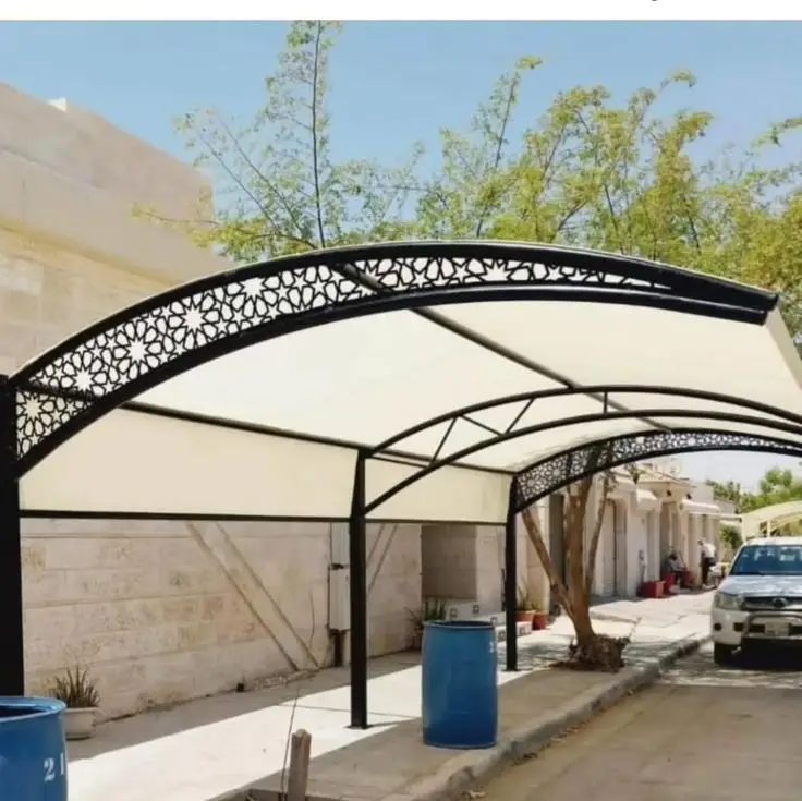 مظلات سيارات مقوسة